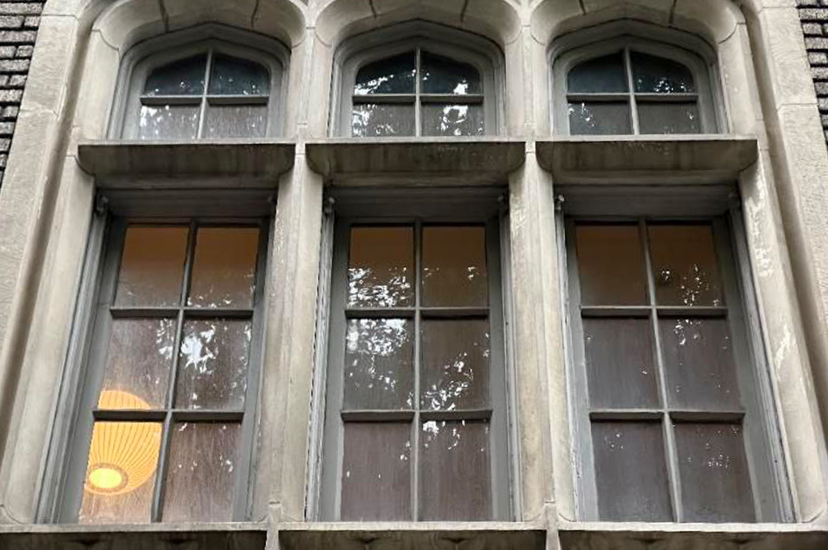 Wooden Window Restoration vs. Replacement: Which Is Better?