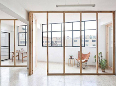 blog Glass vs. Wood Partitions: Aesthetic & Functional Comparison for Interiors